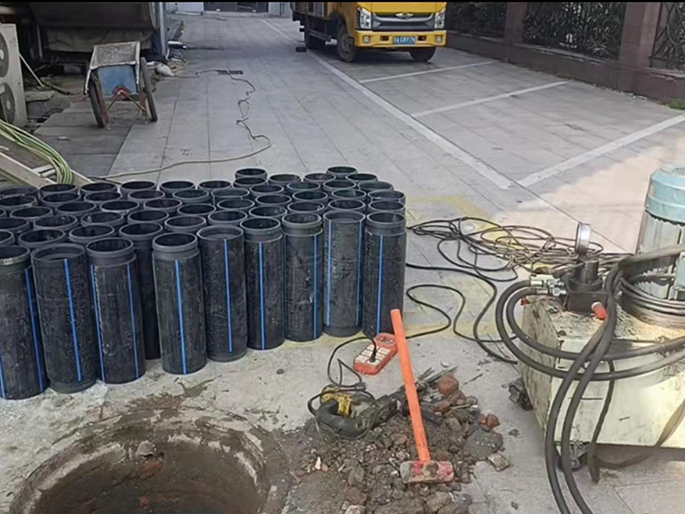 吉水PE置换管厂家 DN315置换管 非开挖管短管置换